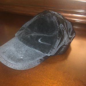 NIKE VELVET CAP HAT